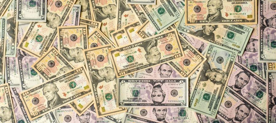 Cae 31.7% economía de Estados Unidos durante el segundo trimestre del año; es un desplome histórico