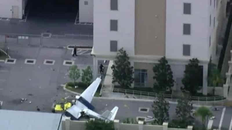 Avioneta se estrella en condado de Broward al norte de Miami-Dade, dos personas murieron en el accidente Avioneta se estrella en condado de Broward al norte de Miami-Dade, dos personas murieron en el accidente