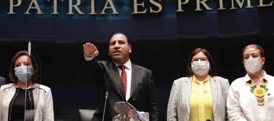 Asume Eduardo Ramírez Aguilar, presidencia de la Mesa Directiva del Senado