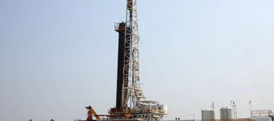 Registra producción nacional de petróleo su nivel más bajo en julio