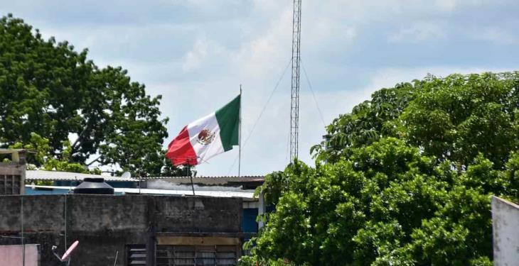 Pese a pandemia, persiste el espíritu patrio en los villahermosinos Pese a pandemia, persiste el espíritu patrio en los villahermosinos