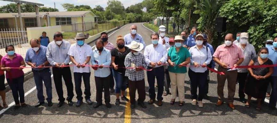 Entrega gobierno de Centro rehabilitación de carretera en zona indígena Yokotan Entrega gobierno de Centro rehabilitación de carretera en zona indígena Yokotan