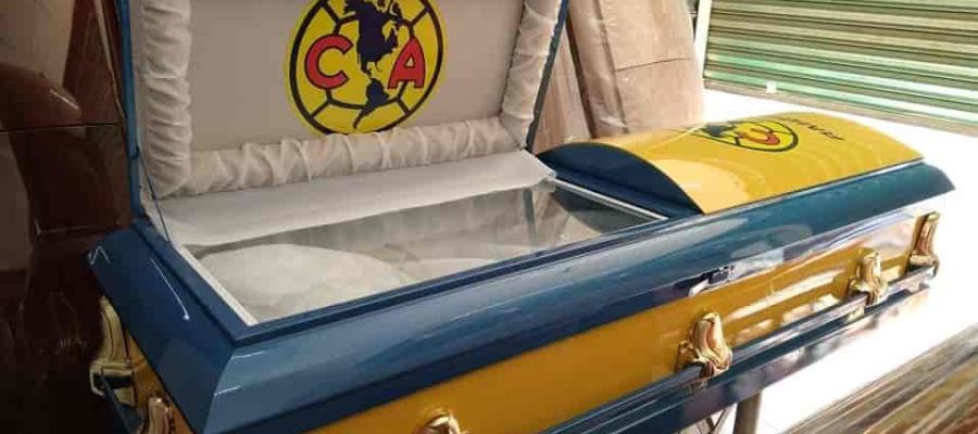 Funeraria ofrece ataúd del América
