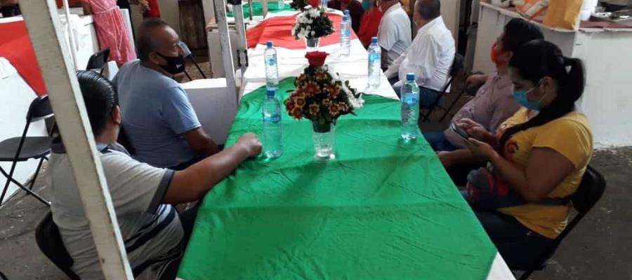 Locatarios piden créditos para surtir sus puestos tras pandemia, durante celebración del aniversario 25 del Tianguis Jesús Taracena