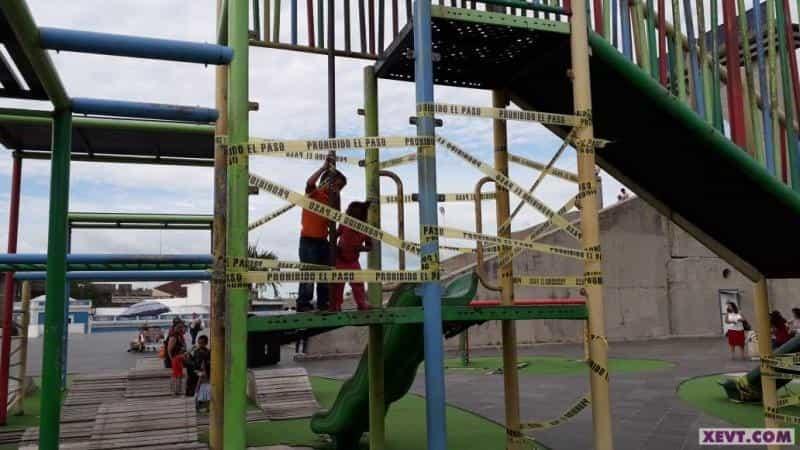 Retirarán juegos infantiles de Plaza de Armas Retirarán juegos infantiles de Plaza de Armas