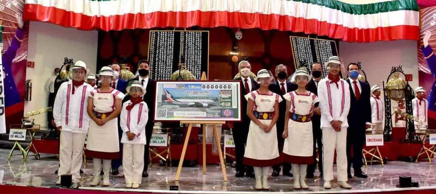 Realizan sorteo del avión presidencial; se otorgaron 100 premios de 20 mdp cada uno