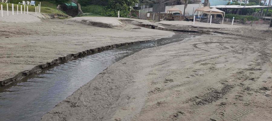 Reportan otra vez descarga de aguas negras en playas de Acapulco