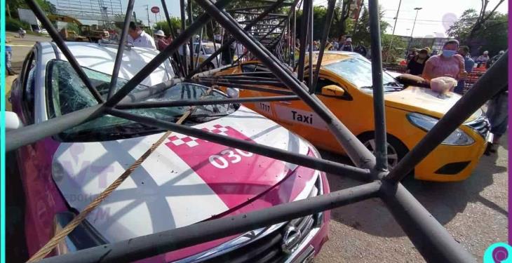 Se desploma grúa en construcción del distribuidor Universidad; hay 2 personas lesionadas