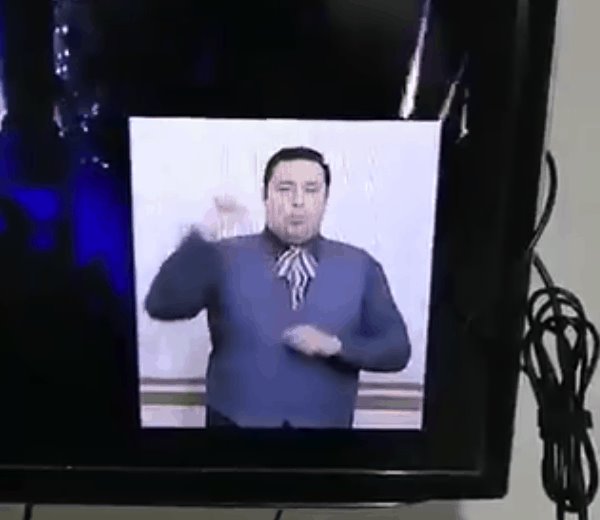 Viralizan en redes al traductor de cohetes de la ceremonia del Grito en San Luis Potosí Viralizan en redes al traductor de cohetes de la ceremonia del Grito en San Luis Potosí