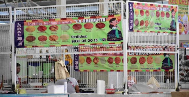 Continúa venta de carnes y taquerías en tianguis de Casa Blanca