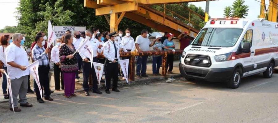 Entrega ayuntamiento de Cunduacán ambulancia en comodato a la Comisión Nacional de Emergencia