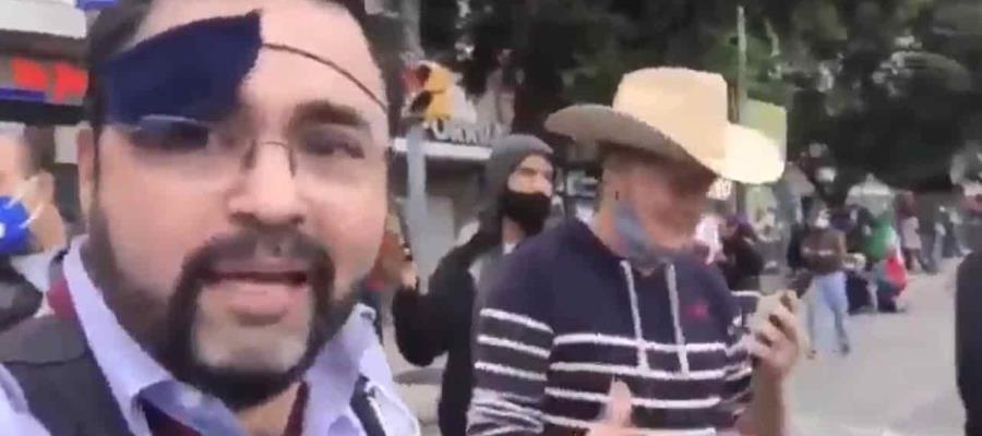 Bloguero quien recibió Doctorado Honoris Causa al mérito periodístico llama “pendejo” a integrante de FRENAAA