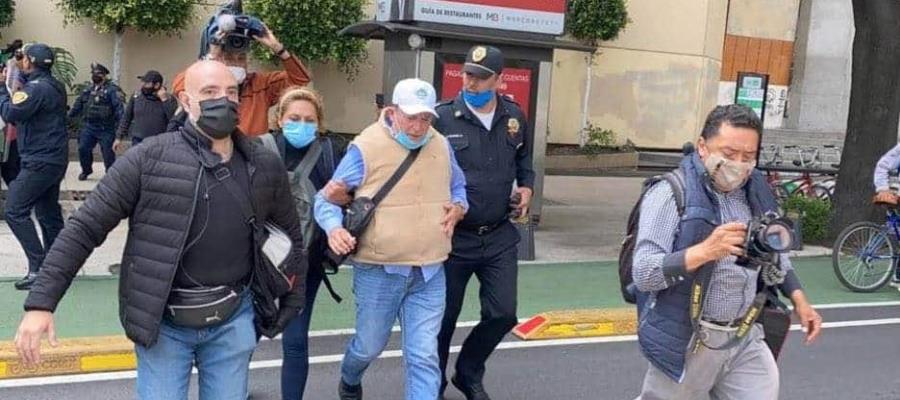 Dirigente de movimiento anti AMLO abandona el plantón en Juárez; argumenta problemas de salud