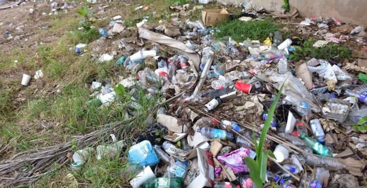 Margen del río Grijalva registra una gran cantidad de basura, hay hasta jeringas usadas