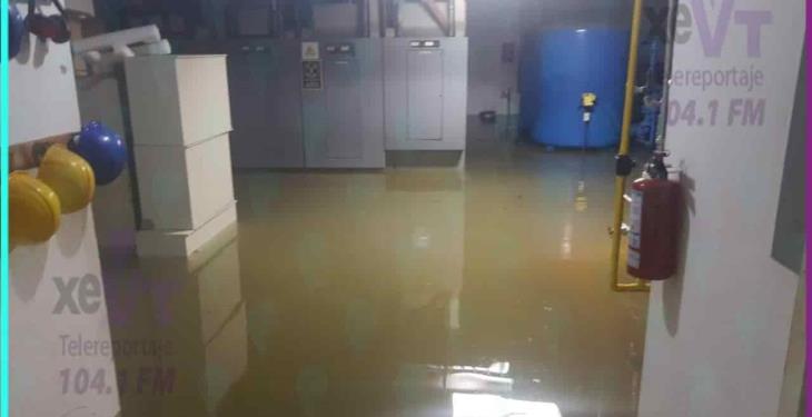 Se registran anegaciones en parte baja del Hospital Rovirosa; no es área de atención