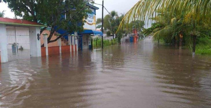 Lluvias inundan calles y casas en Macultepec y Ocuiltzapotlán Lluvias inundan calles y casas en Macultepec y Ocuiltzapotlán