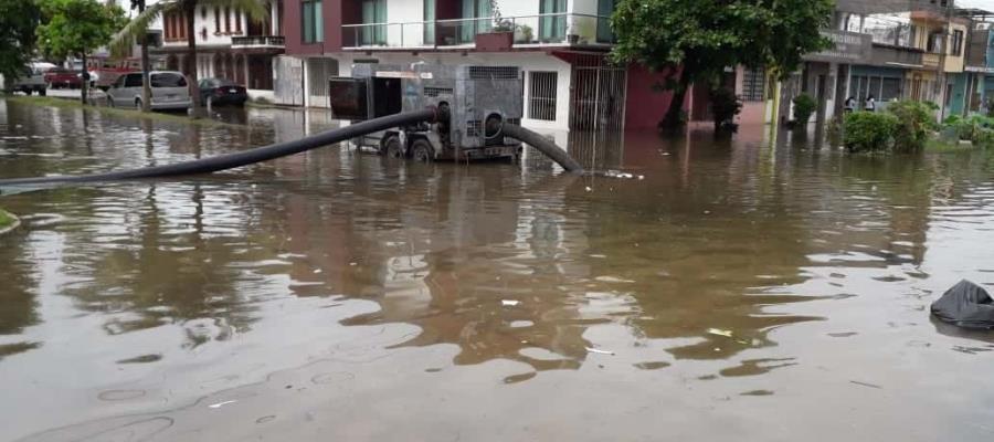 Más de  380 viviendas entre el agua en Bosque de Saloya 