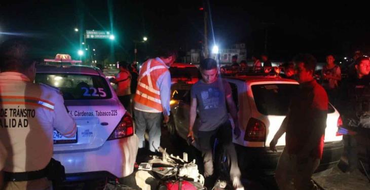 Carambola de autos deja dos personas lesionadas en Cárdenas