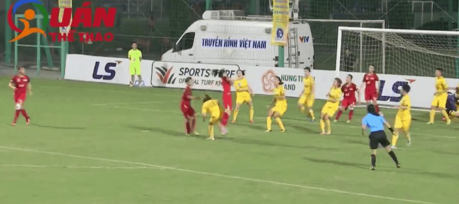 Cancelan partido de futbol en Vienam tras polémico penal