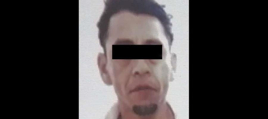 Detienen a sujeto que intentó robar camión con perfumes en la carretera Cárdenas-Coatzacoalcos
