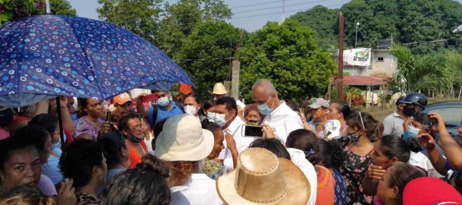 Bloquean este lunes por más de 9 horas carretera a Torno Largo en demanda de ayuda tras anegaciones