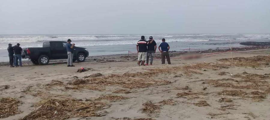 Hallan cuerpo en estado de descomposición a orillas del mar en Centla