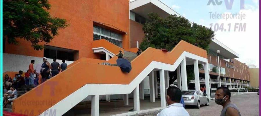 Instalan mesa de atención de Telecomm en el Centro de Convenciones Tabasco 2000 para cobro de damnificados del municipio de Centro