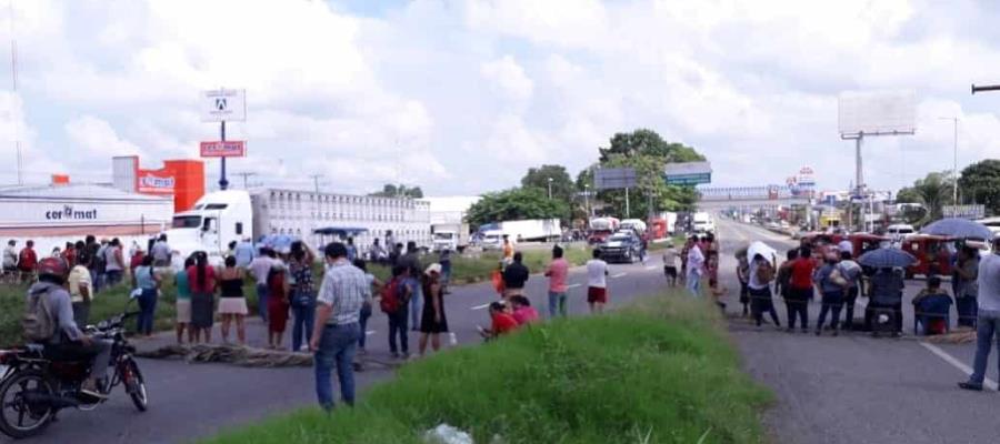 Bloquean la vía Vhsa-Frontera a la altura del puente La Pigua