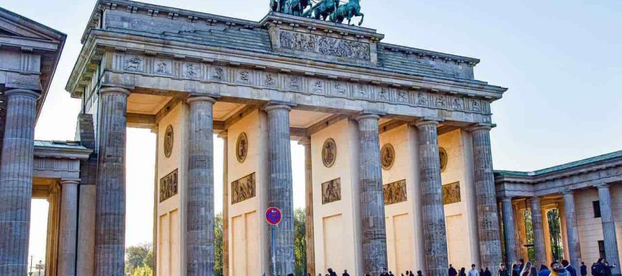 Relajará Alemania restricciones por Covid en Navidad y Año Nuevo