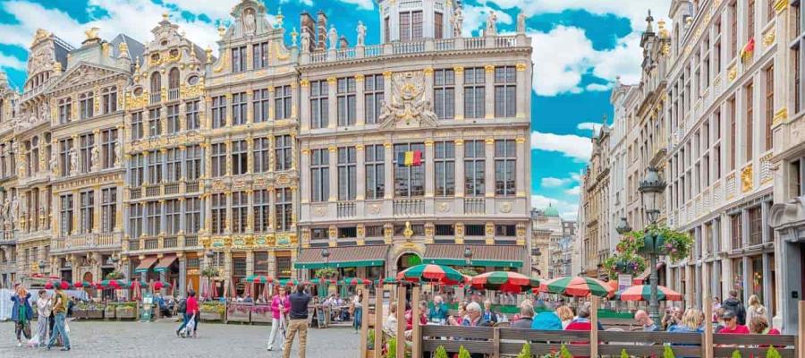 Decreta Bélgica toque de queda por un mes ante rebrote de Covid-19