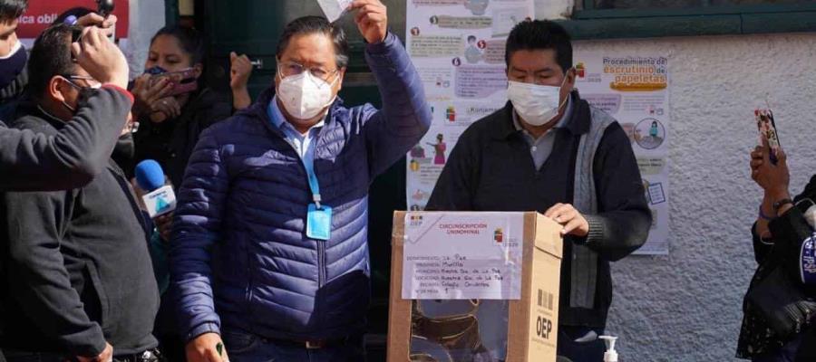 Conteo de votos en Bolivia avanza lentamente; el candidato del partido de Evo Morales va adelante