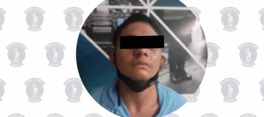 Cae acusado de robo con violencia en transporte público en la carretera a Frontera