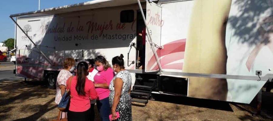 Instala Centro módulo de atención móvil para detección oportuna del cáncer de mama