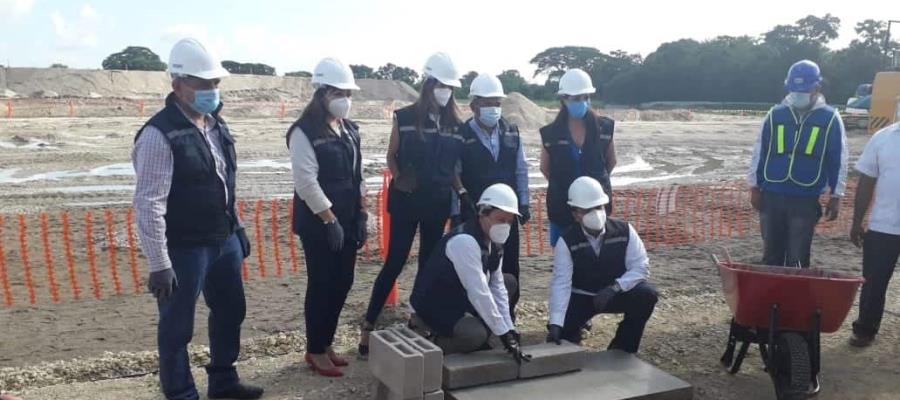Colocan primera piedra del 2do CEDIS de Walmart en Tabasco