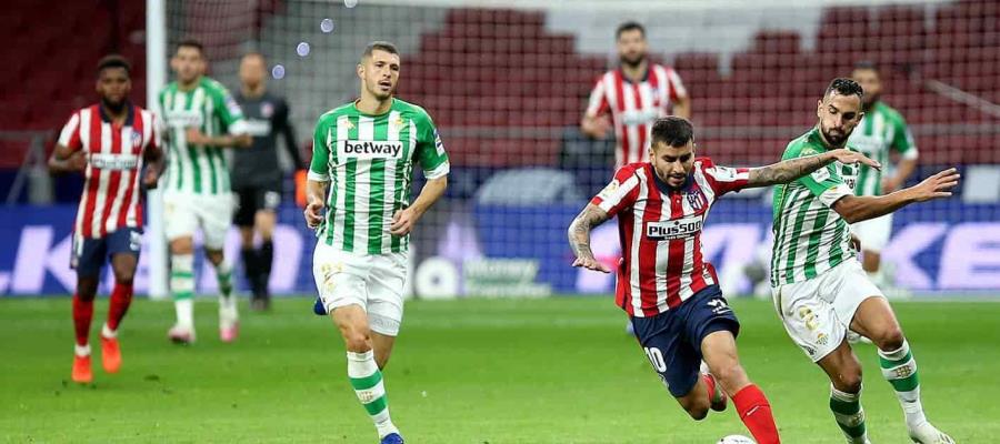 El Betis de Diego Lainez y Andrés Guardado pierde ante el Atlético de Madrid de Héctor Herrera y Luis Suárez 2-0 El Betis de Diego Lainez y Andrés Guardado pierde ante el Atlético de Madrid de Héctor Herrera y Luis Suárez 2-0
