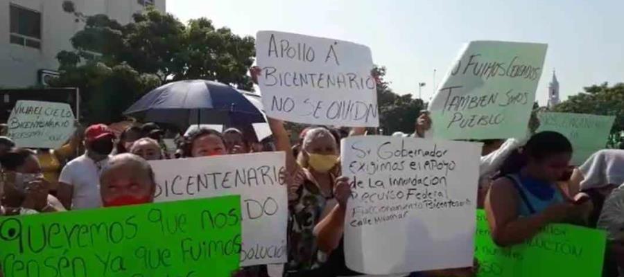 Protestan habitantes de Bicentenario y Villa El Cielo frente a Palacio de Gobierno