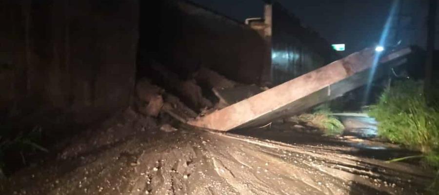 Reportan caída de barda de contención del Puente La Pigua Reportan caída de barda de contención del Puente La Pigua