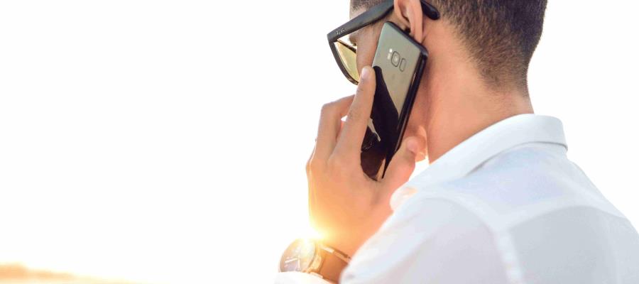 FBI investiga llamadas automatizadas que pedían a votantes “quedarse en casa” FBI investiga llamadas automatizadas que pedían a votantes “quedarse en casa”