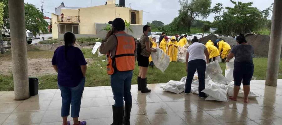 Instala Ayuntamiento de Centro 40 refugios para damnificados Instala Ayuntamiento de Centro 40 refugios para damnificados
