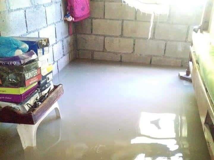 Solicitan damnificados por apoyo y baños portátiles ante afectaciones por inundaciones Solicitan damnificados por apoyo y baños portátiles ante afectaciones por inundaciones