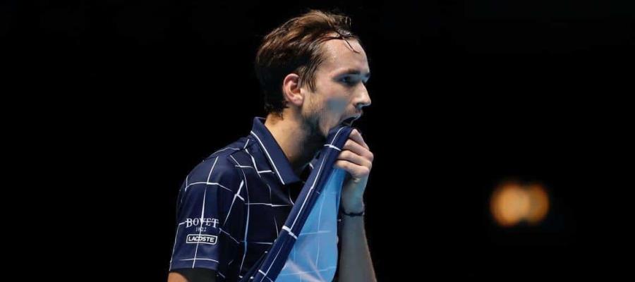 Medvédev derrota a Djokovic en el Torneo de Maestros