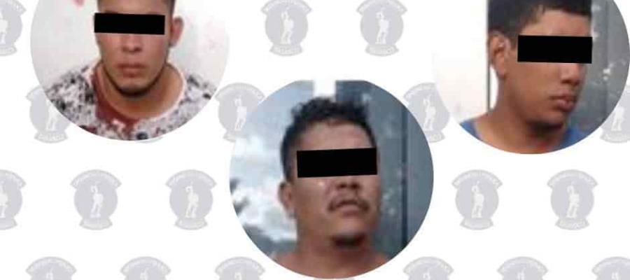 Detienen a tres sujetos señalados como responsables de narcomenudeo en Villahermosa 