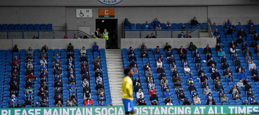 Regresarán espectadores a estadios de Reino Unido en diciembre