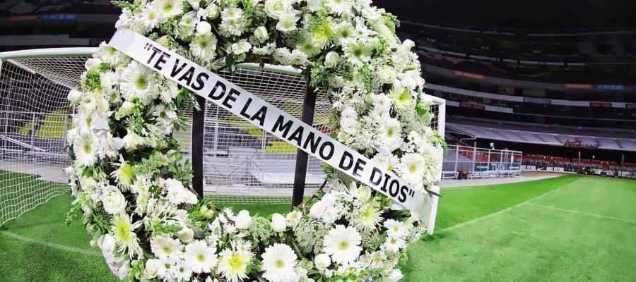 Estadio Azteca homenajea a Diego Maradona