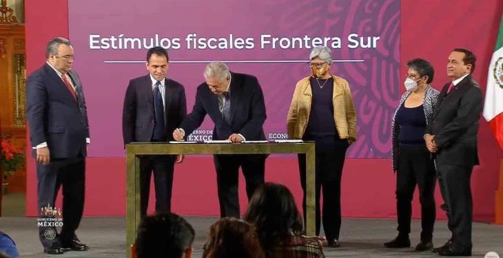 Anuncia AMLO apoyos fiscales para 23 municipios de la frontera sur