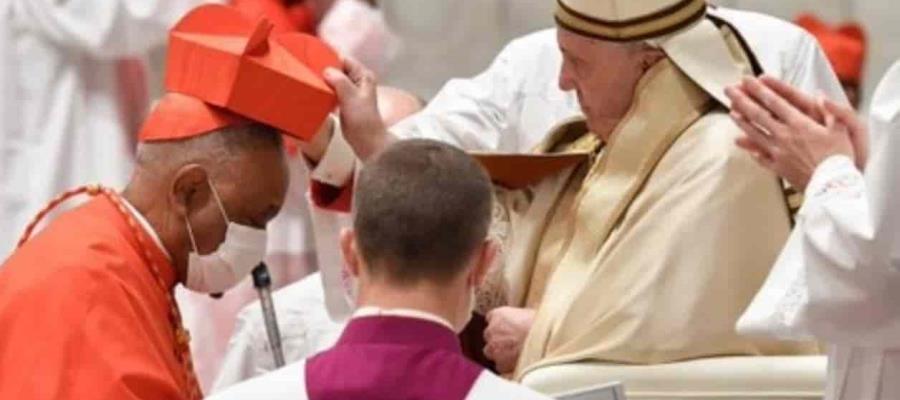 Nombra Papa Francisco 13 nuevos cardenales, entre ellos el mexicano Felipe Arizmedi Esquivel Nombra Papa Francisco 13 nuevos cardenales, entre ellos el mexicano Felipe Arizmedi Esquivel