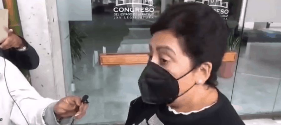 “Si no se van a morir de una cosa, será de otra” dice alcaldesa de Xico, Veracruz en evento en la plaza municipal