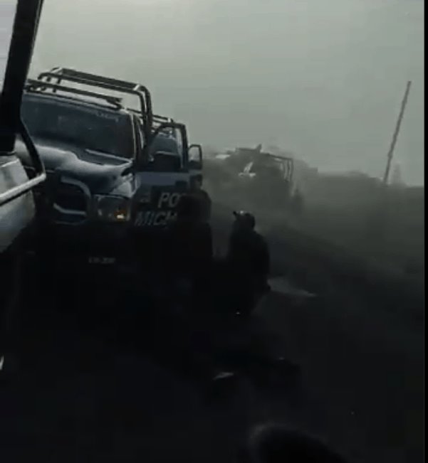 Se enfrentan Fuerzas Armadas con presuntos sicarios en Michoacán; agresión se registra en video