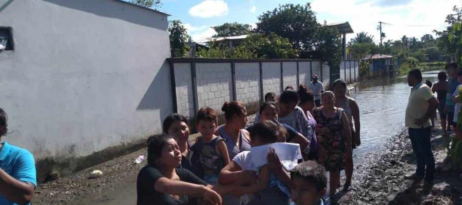 Denuncian pobladores de Guatacalca, Nacajuca, discriminación por parte de Bienestar al no censar a todos los afectados 