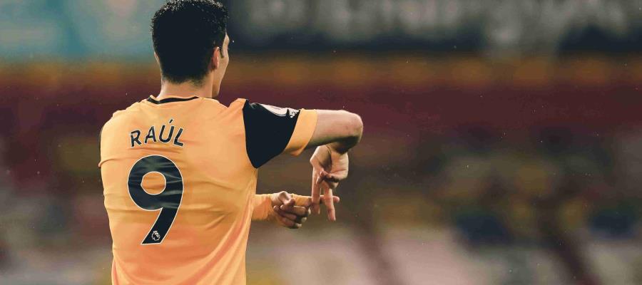 Raúl Jiménez es dado de alta y vuelve a casa con su familia